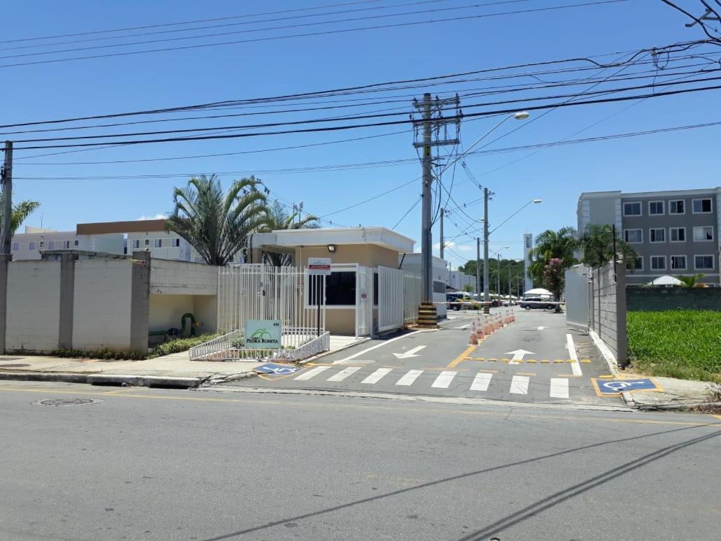 Pinda X Campos X Aparecida Apartment Pindamonhangaba Bagian luar foto
